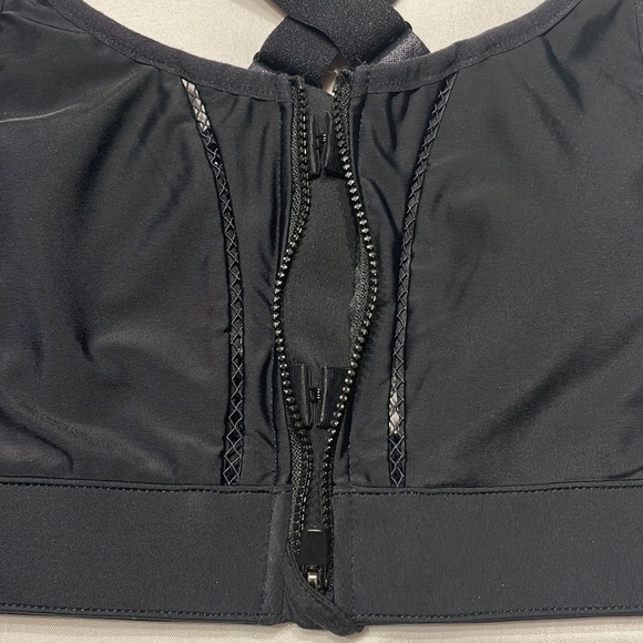 Fabletics Zoe High Impact Sports Bra - Picture 7 of 11